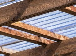 COMMENT CHOISIR LE TYPE DE TOITURE POUR SON CARPORT ?